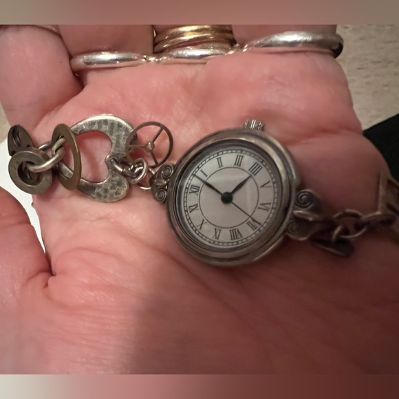 ✨❤️Hearts Abound!❤️✨ Awesome watch from Fireworks with tons of shapes & textures - Picture 3 of 9